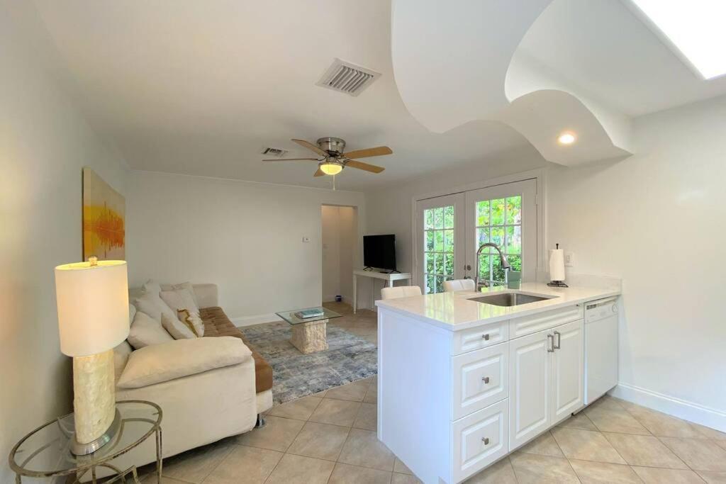 Cheerfull 4/Bed/ 3 Bath / Pool / Best Location North North Naples 외부 사진