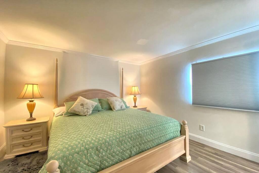 Cheerfull 4/Bed/ 3 Bath / Pool / Best Location North North Naples 외부 사진