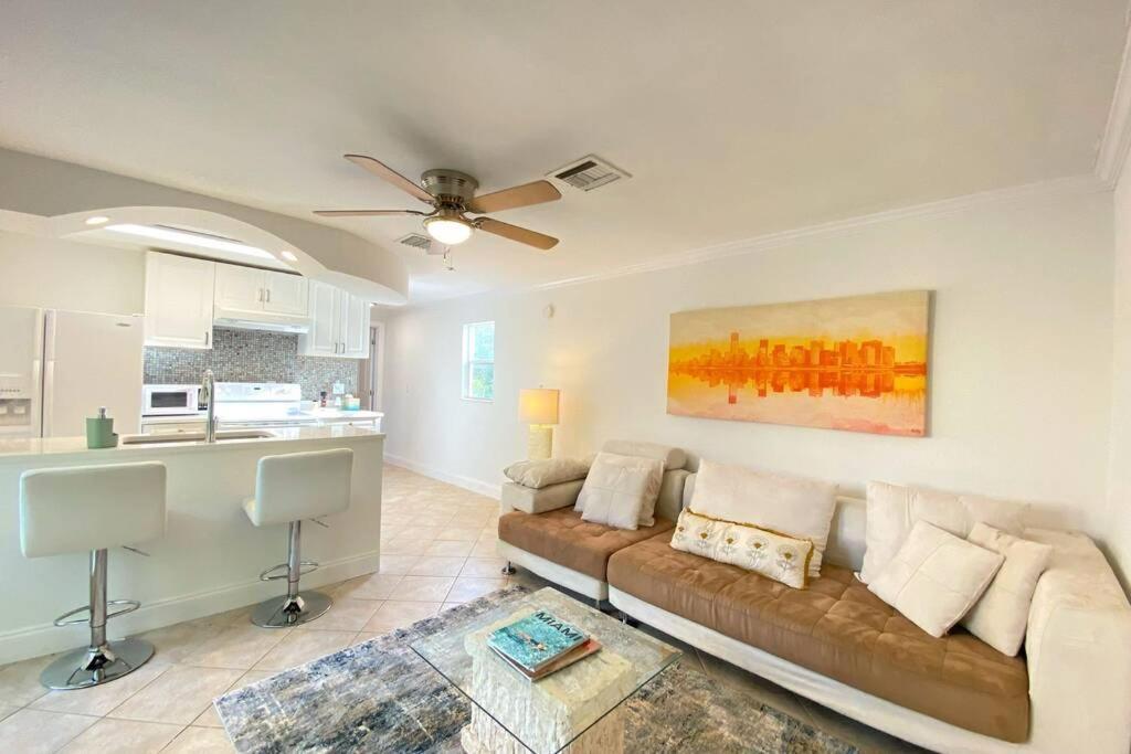 Cheerfull 4/Bed/ 3 Bath / Pool / Best Location North North Naples 외부 사진