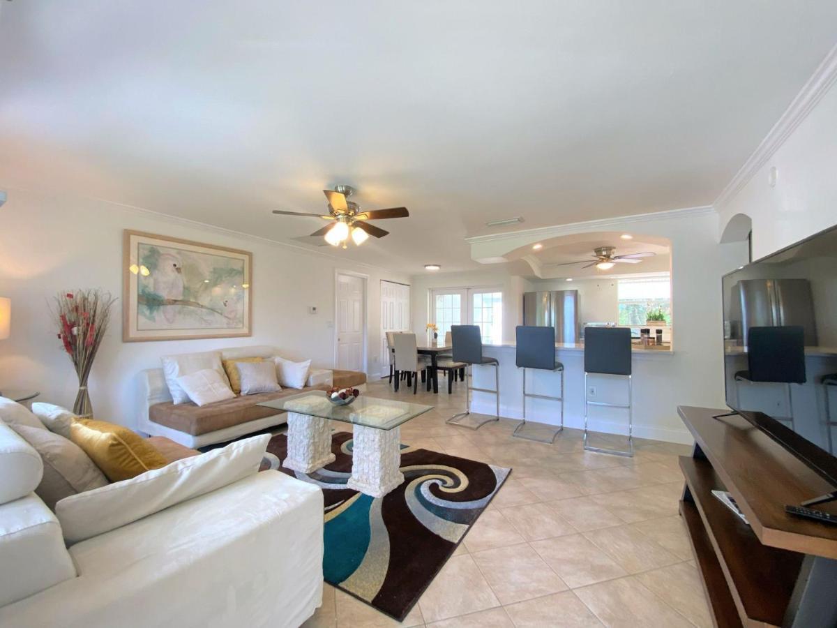 Cheerfull 4/Bed/ 3 Bath / Pool / Best Location North North Naples 외부 사진